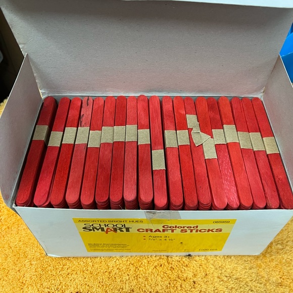 1000 Popsicle sticks assorted colors box full of craft wood project pieces -50 - Picture 3 of 5